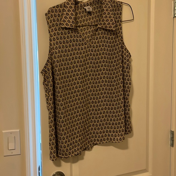 Cabi XXL sleeveless top. Pemplum back.  Worn once. - Picture 1 of 4